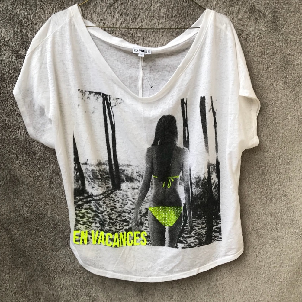 Express Graphic Tee